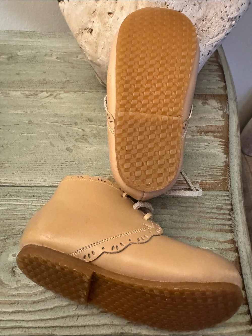 Adelisa & Co Primavera Tan Leather Ankle Boots with Suede Laces